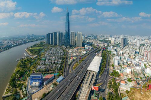 Chủ tịch TP.HCM: 3 quý sau cần giữ đà tăng trưởng như quý I