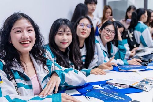 Chọn ngành theo nhu cầu xã hội hay ngành mình đam mê?