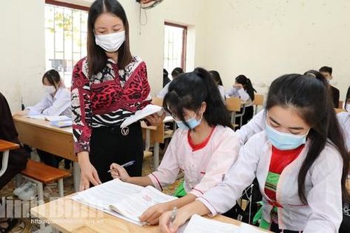 Học sinh ở xã nông thôn mới có được miễn giảm học phí?