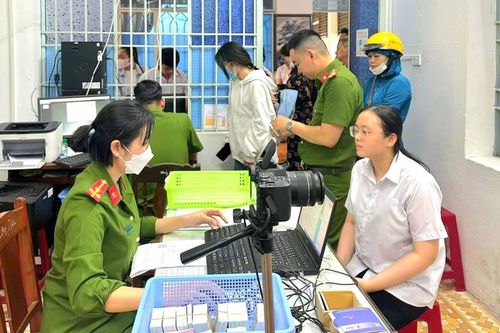 Hỗ trợ cấp căn cước công dân và đăng ký định danh điện tử cho học sinh, sinh viên