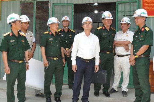 Bí thư Thành ủy Nguyễn Văn Quảng kiểm tra công trình trụ sở Bộ CHQS thành phố