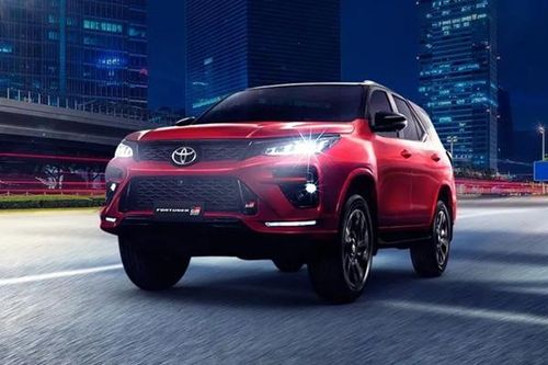 Chi tiết 'thánh lật' Toyota Fortuner bản GR Sport 2024 từ 1,3 tỷ đồng