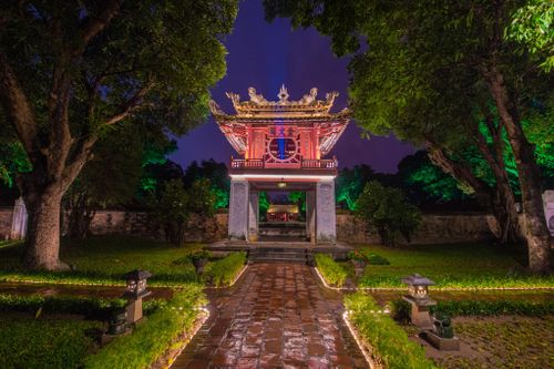 Chuyện hoàng đế dạy con