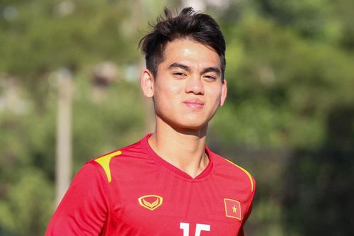 Khuất Văn Khang bị AFC phạt số tiền khủng