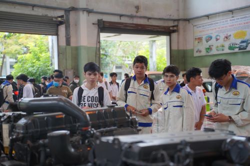 Khơi thông các nguồn lực ngoài ngân sách cho giáo dục đại học