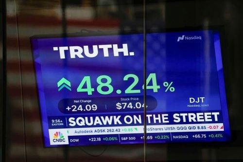 Tài sản của ông Trump bất ngờ giảm mạnh