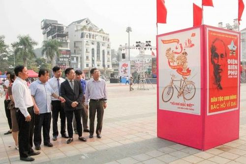 Triển lãm 70 bức tranh cổ động về chiến thắng Điện Biên Phủ