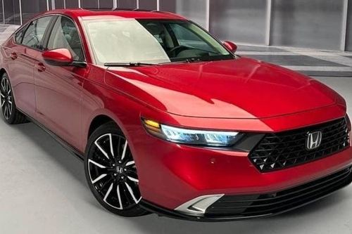 Doanh số giảm sâu, Honda Accord lần đầu giảm giá 'sập sàn' 220 triệu