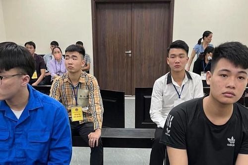 Thanh niên suýt mất mạng vì… để nhà bẩn