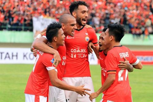 Bóng đá Indonesia nhận lệnh trừng phạt từ FIFA