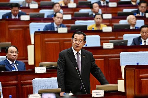 Ông Hun Sen chia tay Quốc hội Campuchia