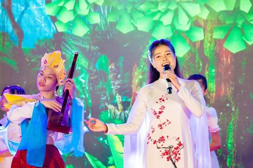 Học trò của NSƯT Tân Nhàn đoạt giải xuất sắc 'Kyushu Music Concour'
