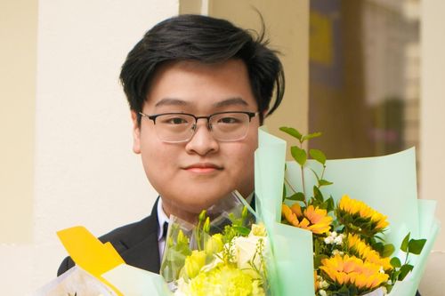 Trúng tuyển đại học số 2 thế giới với bức thư gửi bạn cùng phòng