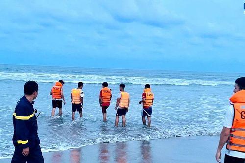 Quảng Ngãi: Cảnh báo liên tiếp xảy ra đuối nước khi tắm biển