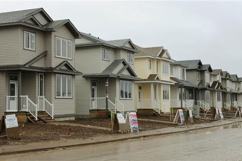 Yếu tố quyết định hoạt động của thị trường nhà đất Canada