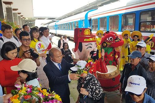Đà Nẵng hợp tác phát triển du lịch tàu hỏa