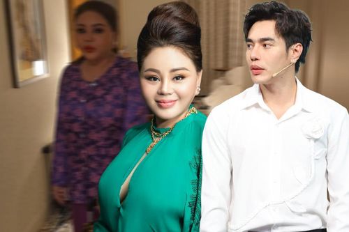Lê Giang bị Lê Dương Bảo Lâm 'chỉnh lưng' vì hát sai lời