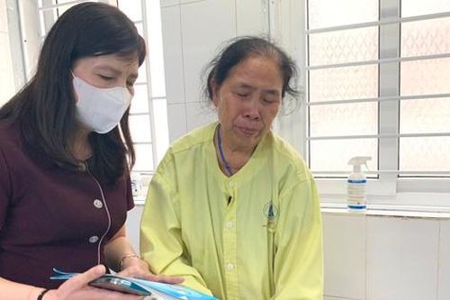 Hội LHPN tỉnh Phú Thọ thăm, động viên gia đình nam sinh lớp 8 bị đánh chết não