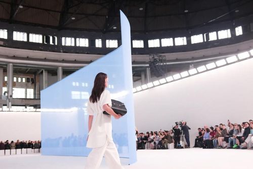 BST Xuân-Hè 2024: Khi thời trang trong tủ quần áo hàng ngày xuất hiện trên sàn diễn
