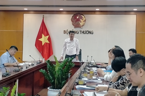Việt Nam đặt mục tiêu đáp ứng 30% nguyên liệu sản xuất thuốc và chế phẩm y tế vào năm 2045