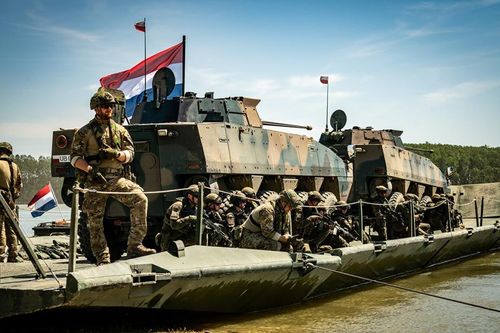 Các thành viên của NATO đều có quân nhân ở Ukraine