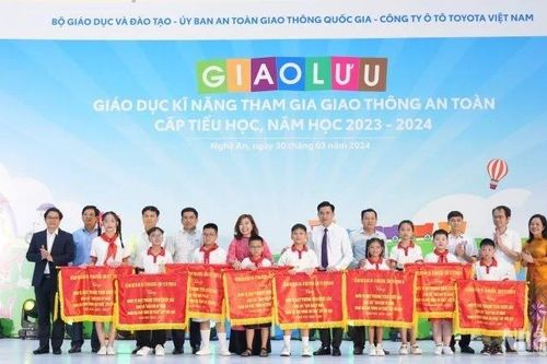 Nâng cao ý thức, kỹ năng về an toàn giao thông cho học sinh