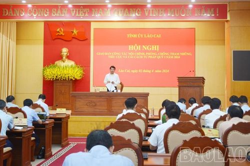 Tiếp tục chủ động thực hiện hiệu quả chỉ đạo về công tác nội chính, phòng, chống tham nhũng, tiêu cực và cải cách tư pháp