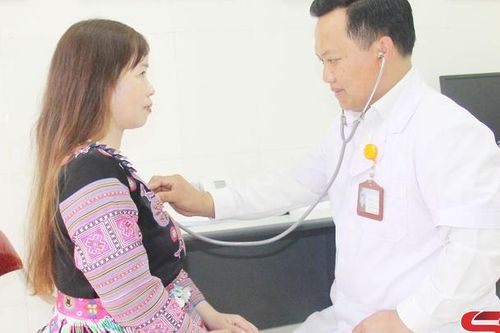 Chăm sóc sức khỏe cho nhân dân