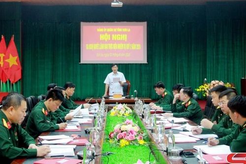 Thực hiện nghiêm nhiệm vụ quân sự, quốc phòng