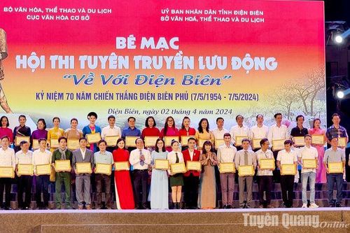 Tuyên Quang giành nhiều giải cao tại Hội thi tuyên truyền lưu động Về với Điện Biên