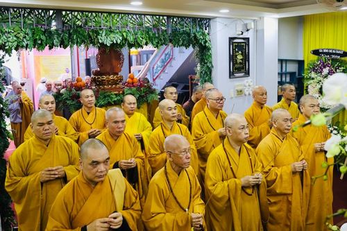 Các phái đoàn viếng tang Thượng tọa Thích Đồng Tu tại chùa Pháp Linh (Q.Phú Nhuận, TP.HCM)