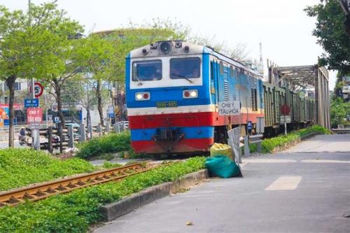 Kiến nghị cho phép sử dụng hành lang đường sắt làm đường gom