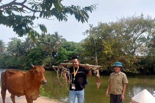Tour trải nghiệm làm nông dân tại Đường Lâm hút khách quốc tế