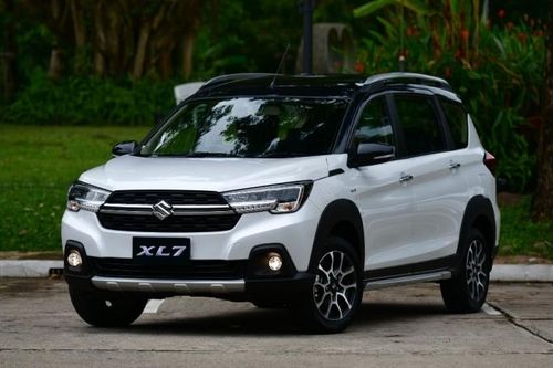 Giá lăn bánh Suzuki XL7 mới nhất đang rẻ đến khó tin, Mitsubishi Xpander Cross bị vuột mất cơ hội tăng doanh số đầu năm?