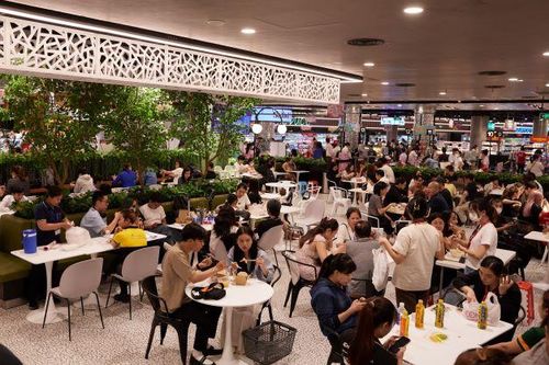 Ra mắt mô hình trung tâm bách hóa tổng hợp và siêu thị tinh gọn tại TP.HCM