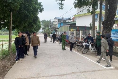Huyện ven đô triển khai xây dựng mô hình 'Cổng trường an toàn'