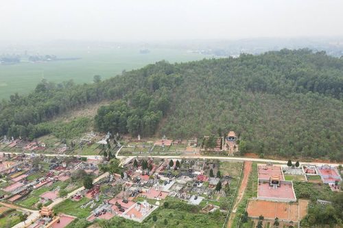Vì sao người dân phản đối việc đấu giá mỏ đất?