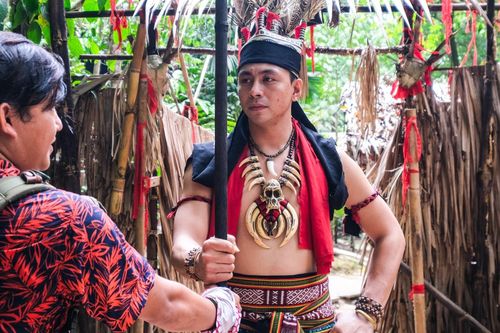 Tôi đến bộ tộc săn đầu người ở Malaysia