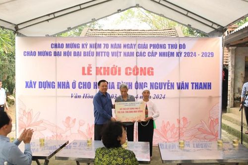 Hà Nội khởi công xây dựng, sửa chữa 725 nhà cho hộ nghèo, hộ cận nghèo