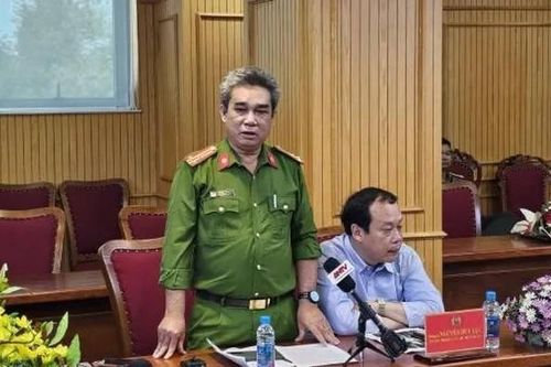 Lập trái phép hàng trăm nghìn tài khoản ngân hàng, thu lợi hàng chục tỷ đồng