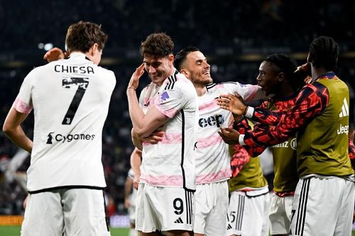 Song sát tỏa sáng, Juventus đòi nợ Lazio, rộng cửa vào chung kết cúp Ý