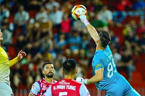 Hà Nội FC gặp thách thức lớn trước thủ môn Việt kiều Patrik Lê Giang