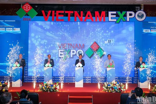 Hơn 480 doanh nghiệp tham gia Hội chợ thương mại quốc tế Việt Nam lần thứ 33