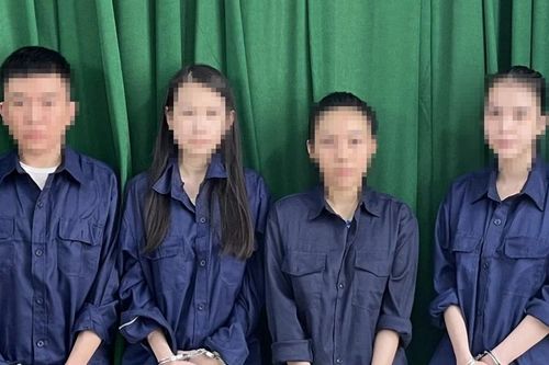 Bắt 4 người trong vụ phá 'động' mại dâm phục vụ cho 'quý bà, quý ông'