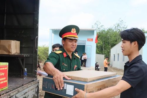 Bình Phước: 93 hộ dân biên giới được trao tặng nhà mới