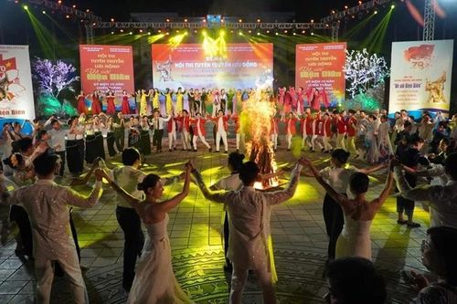 37 đội tuyên truyền lưu động hoàn thành hành trình 'Về với Điện Biên'