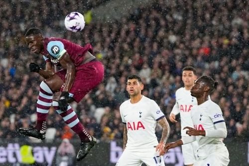 Bàn thắng bằng lưng khiến Tottenham 'ôm hận' vòng 31 Ngoại hạng Anh