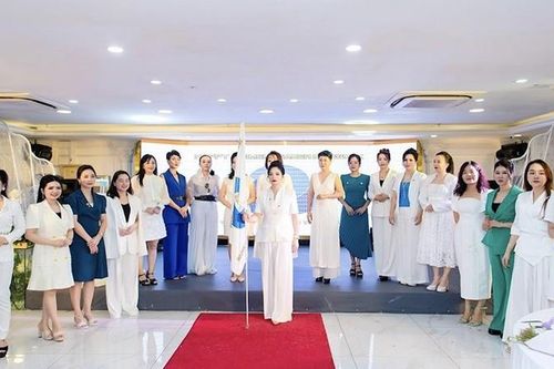 Bước tiến mới trong hành trình phát triển Happy Women Leader Network
