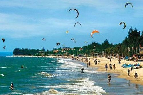 Sôi động chuẩn bị mùa du lịch biển năm 2024