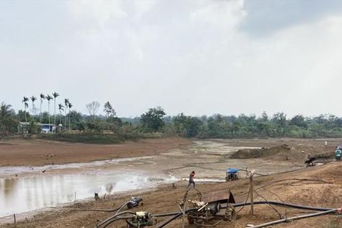 Tây Nguyên quay cuồng trong nắng hạn